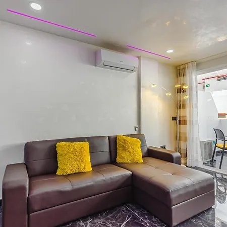 Parque Cattleya Studio Apartment *